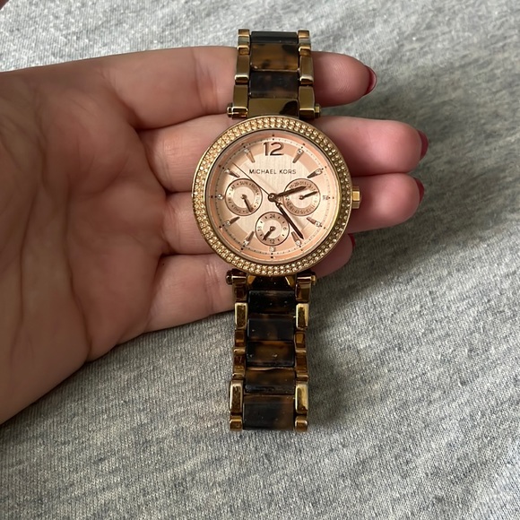 Michael Kors watch - Picture 1 of 2